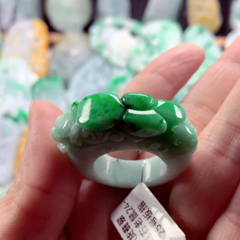 【闪购商品】翡翠吊坠(不含链)未镶嵌