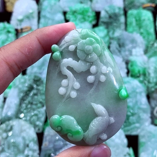 吊坠(不含链)未镶嵌翡翠