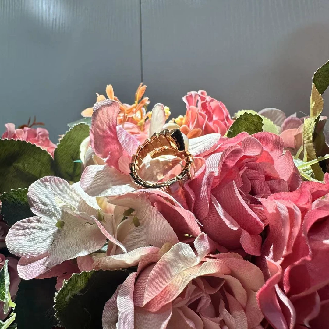 铜合金贝壳戒指 CNC精工 灵蛇间钻戒指（可调节） R024