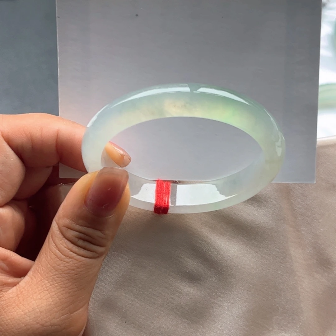 翡翠手镯未镶嵌52.8贵妃。