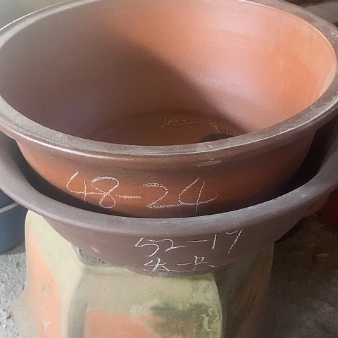 紫砂一**曦中国宜兴紫砂花盆＂