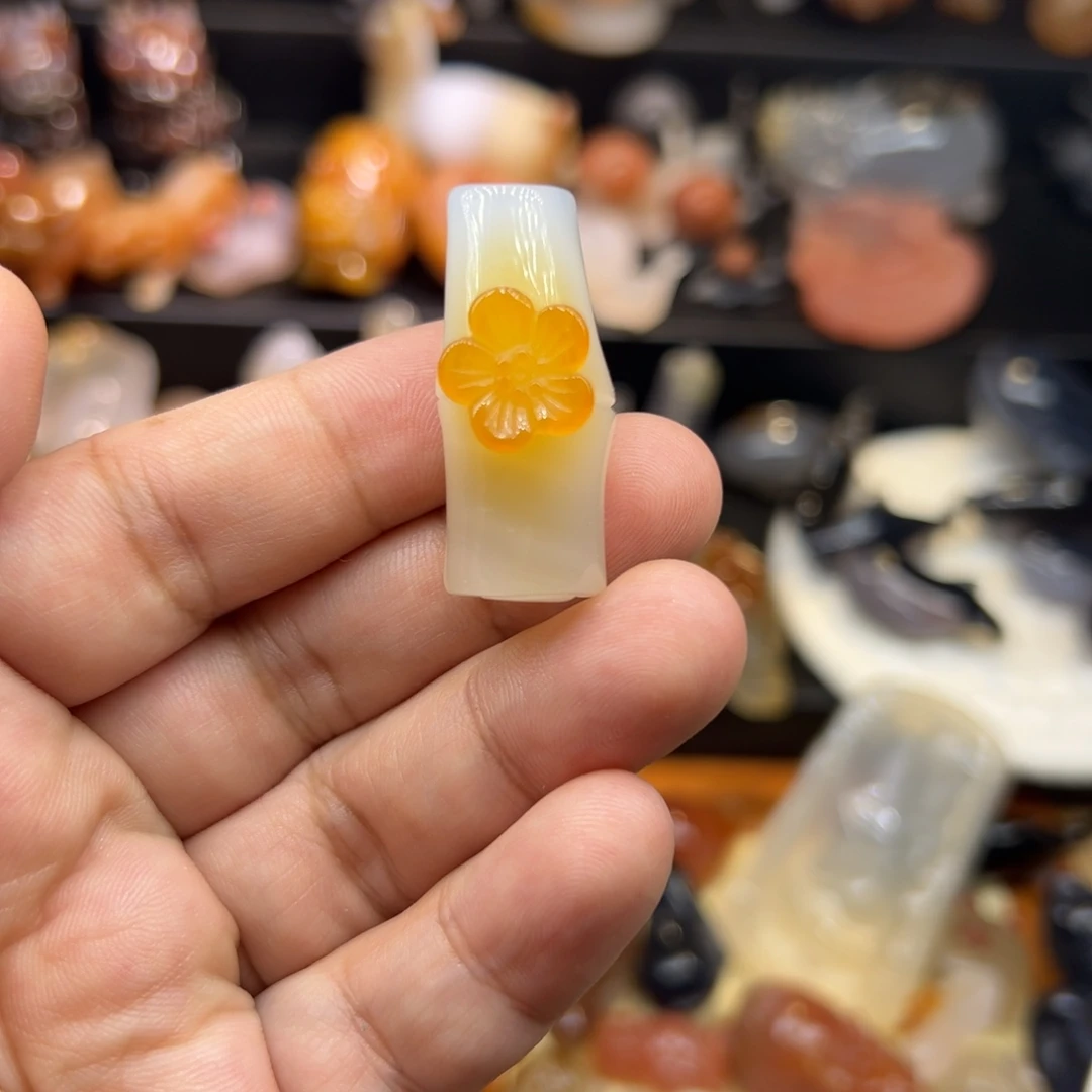 玛瑙/玉髓未镶嵌手玩摆件梅竹双清