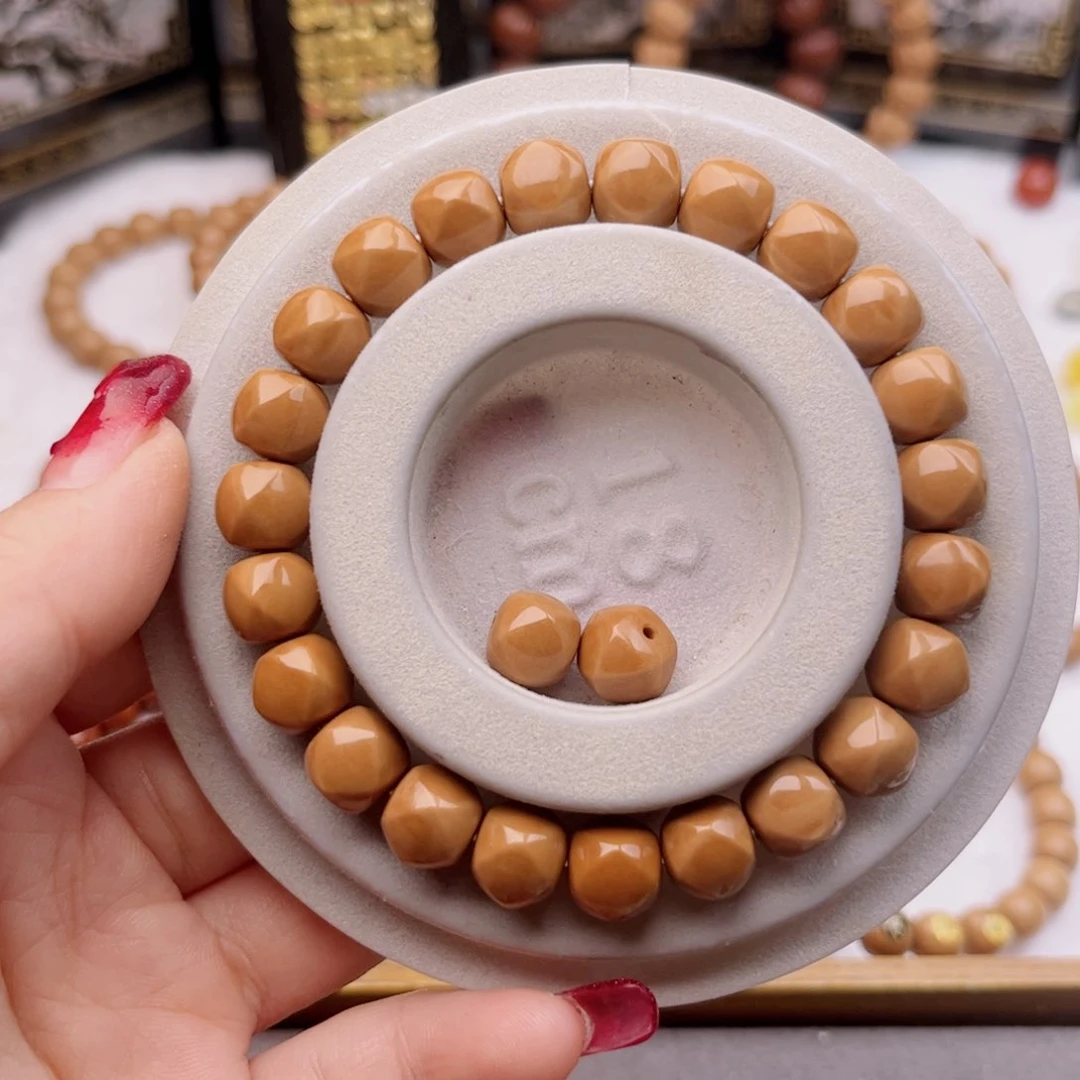 猴头核桃手串A****室唐八棱