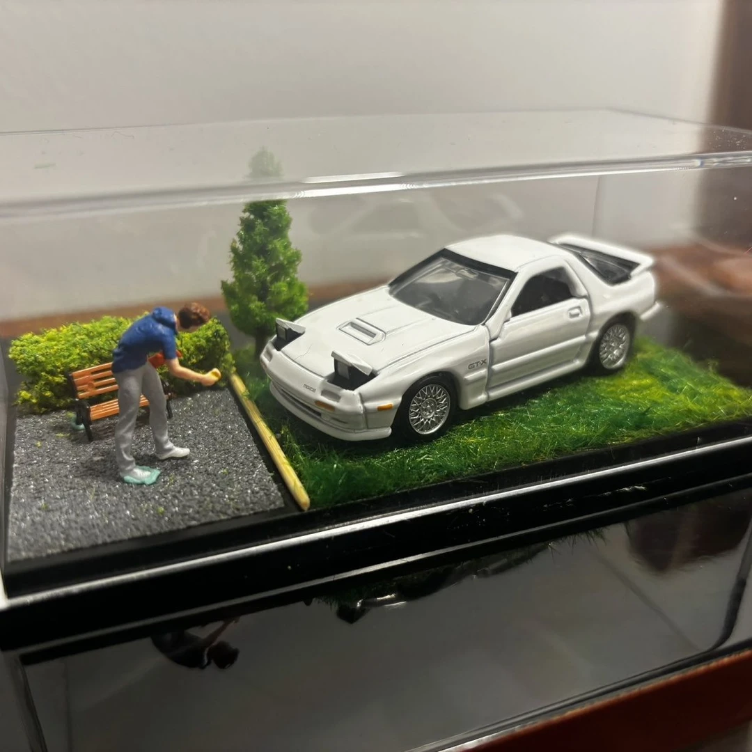 1:64车载迷你小比例车模场景亚克力展示盒草地模型车库车载摆件