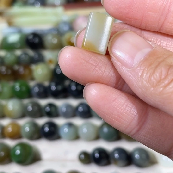 和田玉（糖玉）未镶嵌珠宝半成品