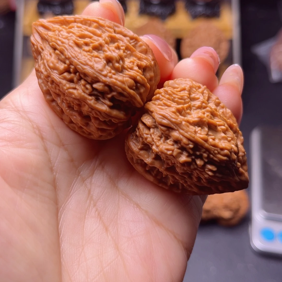 文玩核桃吊坠塔尖，全品，货头