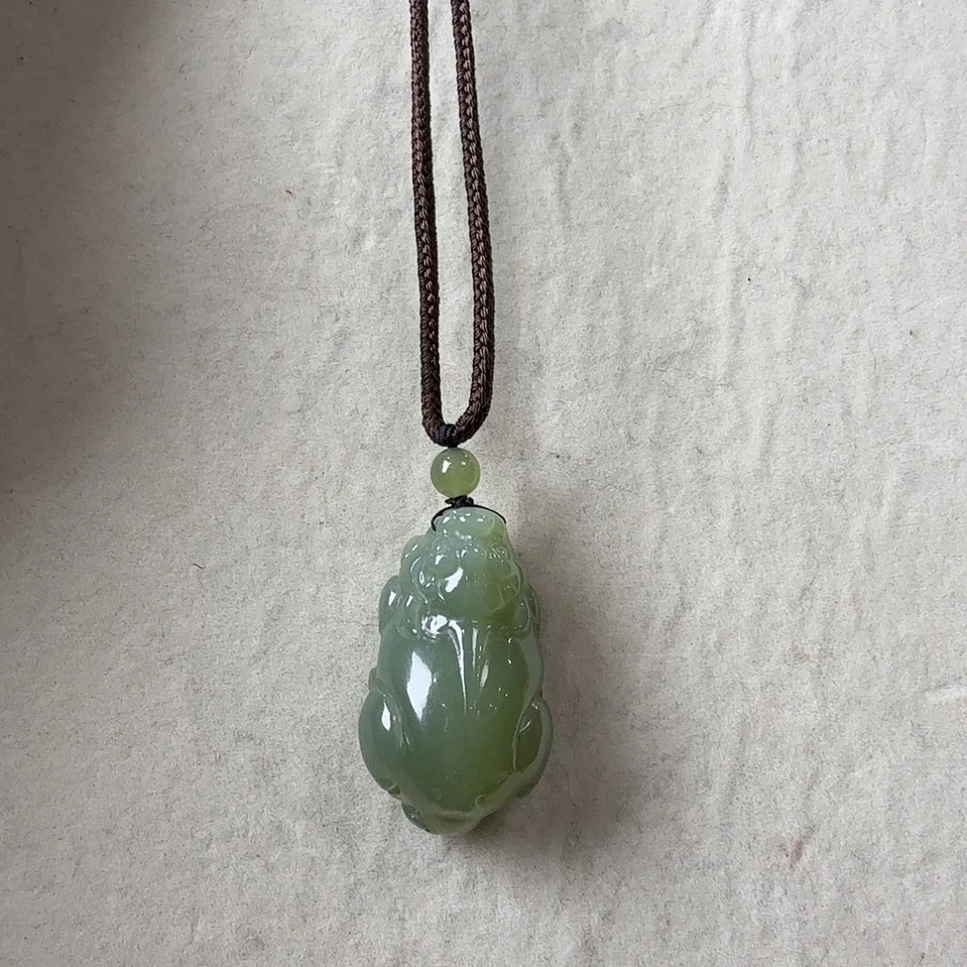 来***！和田玉未镶嵌颈饰