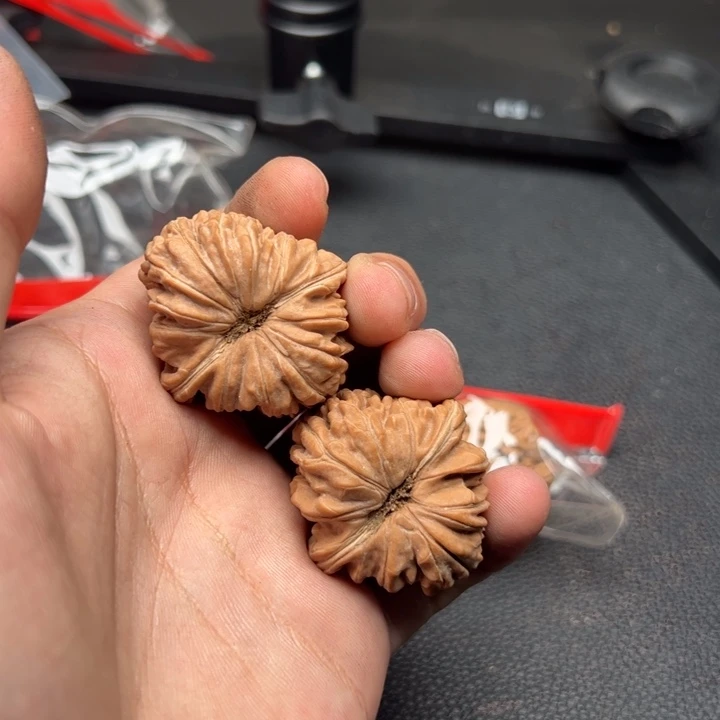 文玩核桃吊坠小***宝141