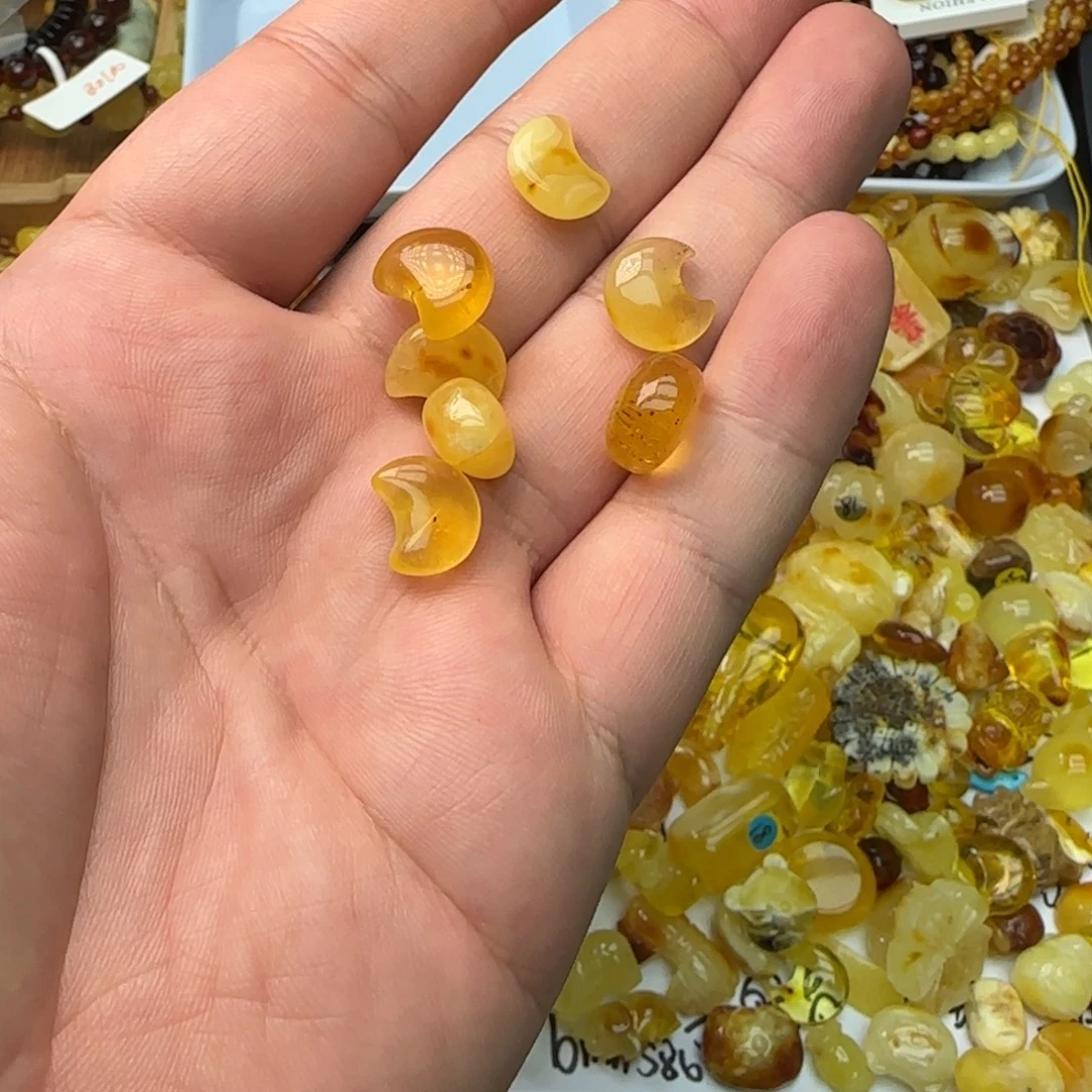 琥珀未镶嵌裸石随机一个不包邮
