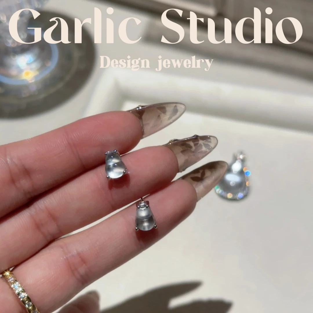 925银耳饰 <Garlic Studio>小甘露-耳垂上的闪光点葫芦耳钉