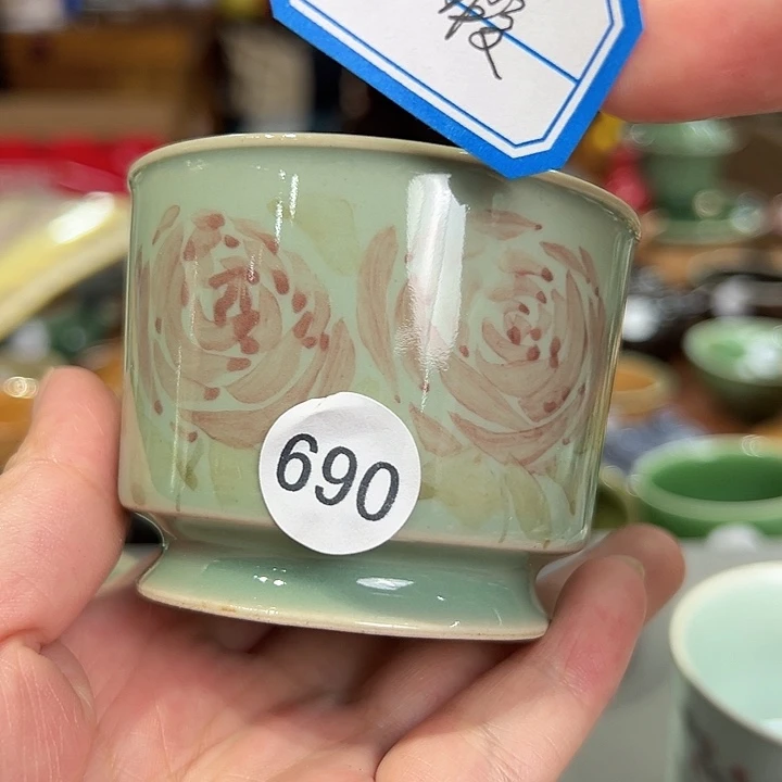 龙泉敬悦青瓷品茗杯微瑕