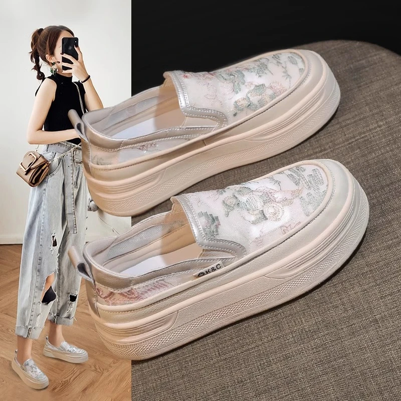 春夏厚底小白鞋女夏天2024新款透气网面新中式休闲鞋懒人单鞋爆款