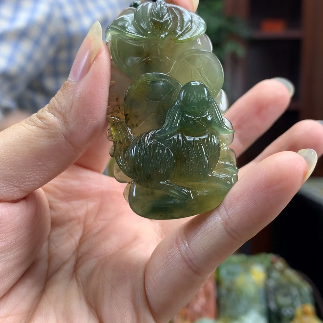 未镶嵌蛇纹石玉颈饰