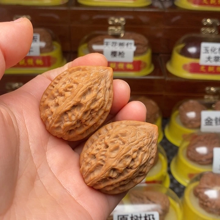 吊坠文玩核桃?**略鸡心