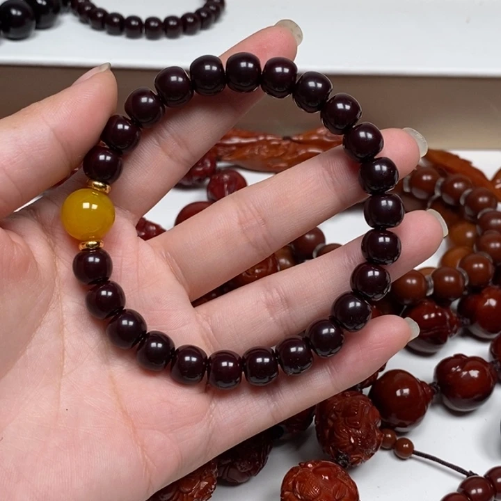 赵***猫猴头雕刻艺术的发展