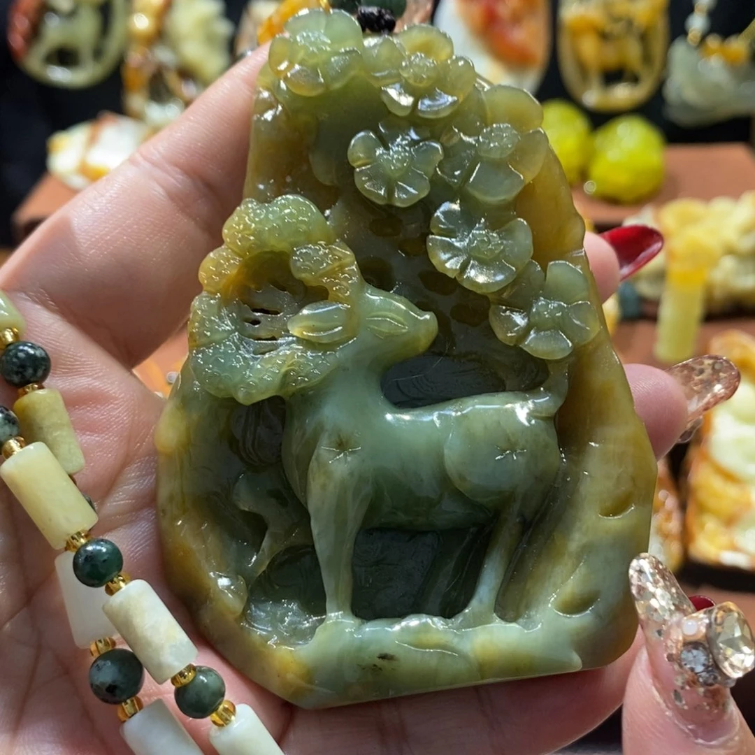 蛇纹石玉颈饰未镶嵌