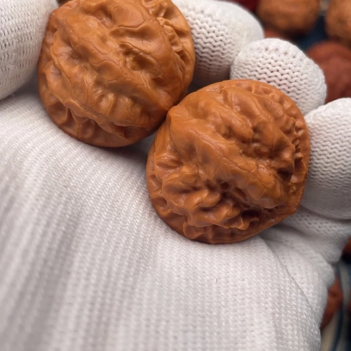 粥***舒文玩核桃把件帝王龙