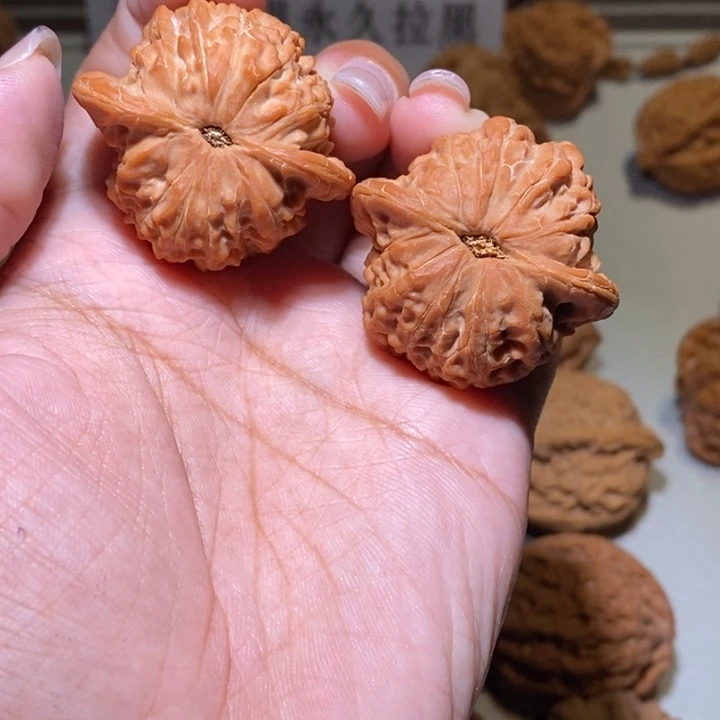 唯***°手串/手链核桃雪麒麟