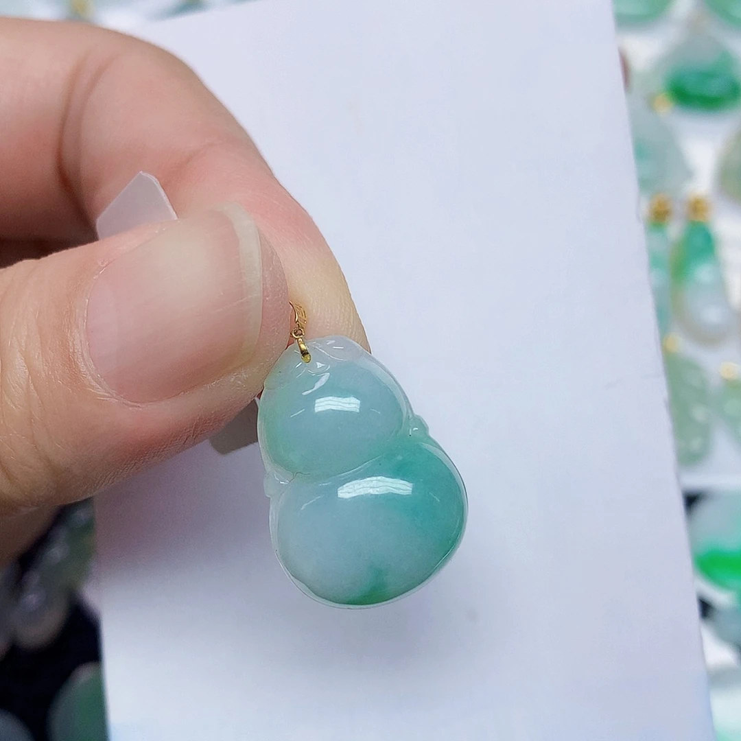 翡翠18K金镶嵌颈饰3567788