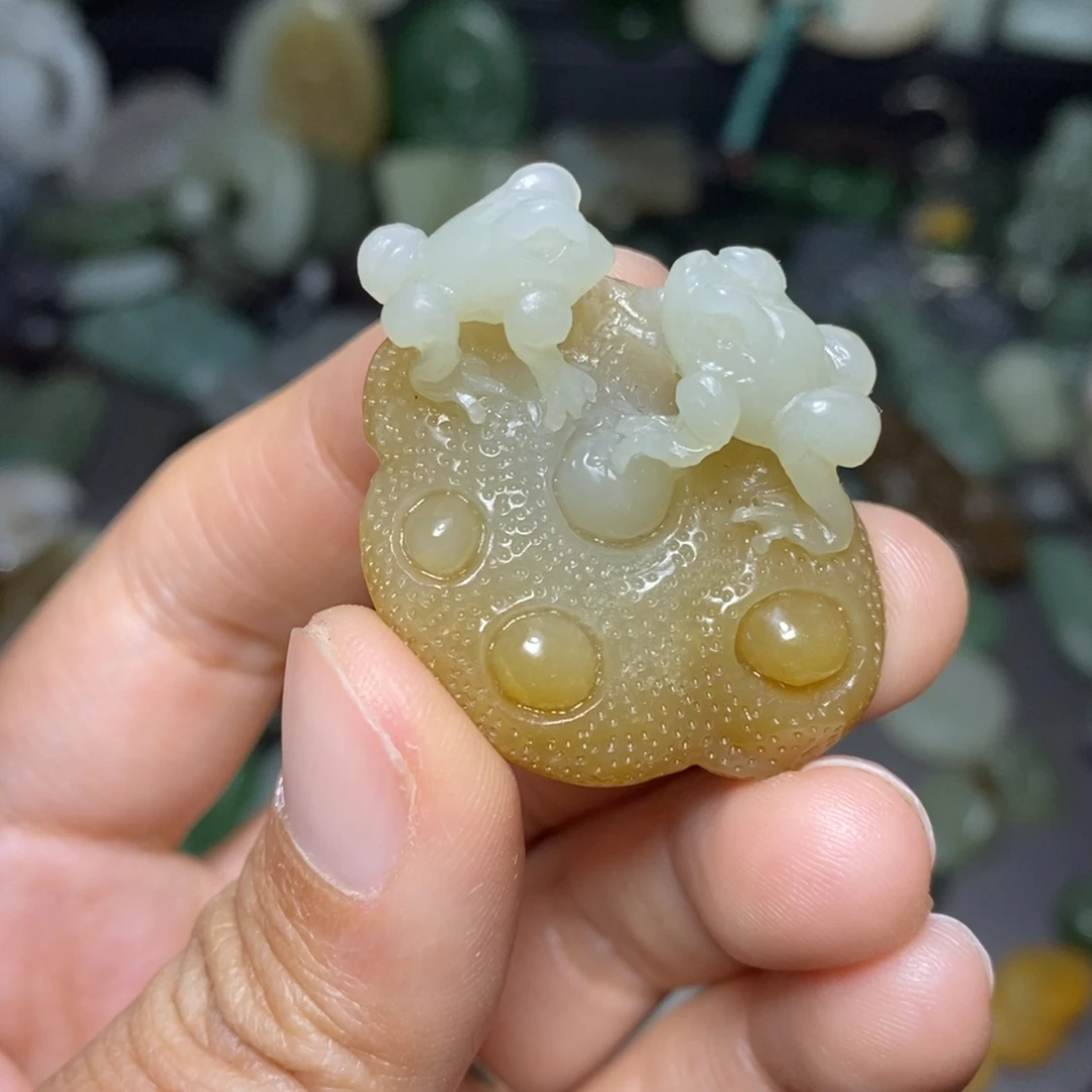 颈饰未镶嵌和田玉