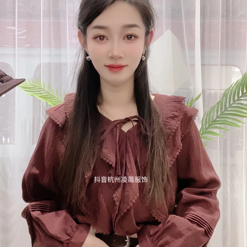 2025春装新品蕾丝花边拼接荷叶领小衫6011