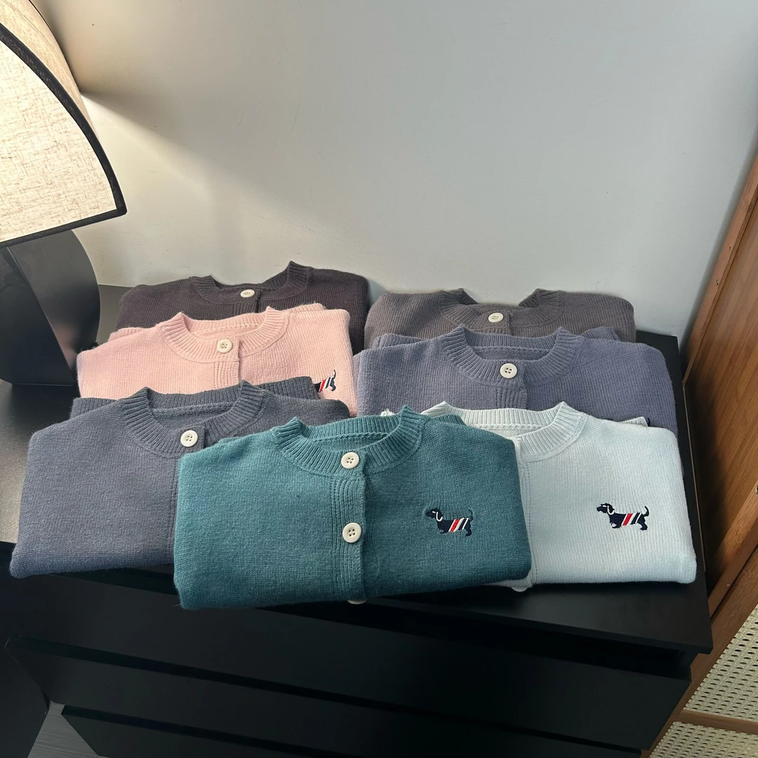 【现货】儿童春秋季薄款刺绣针织纯色开衫毛衣男女童外套