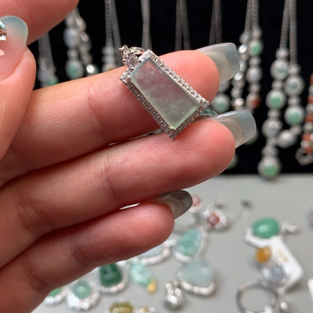 翡翠银S925镶嵌颈饰吊坠