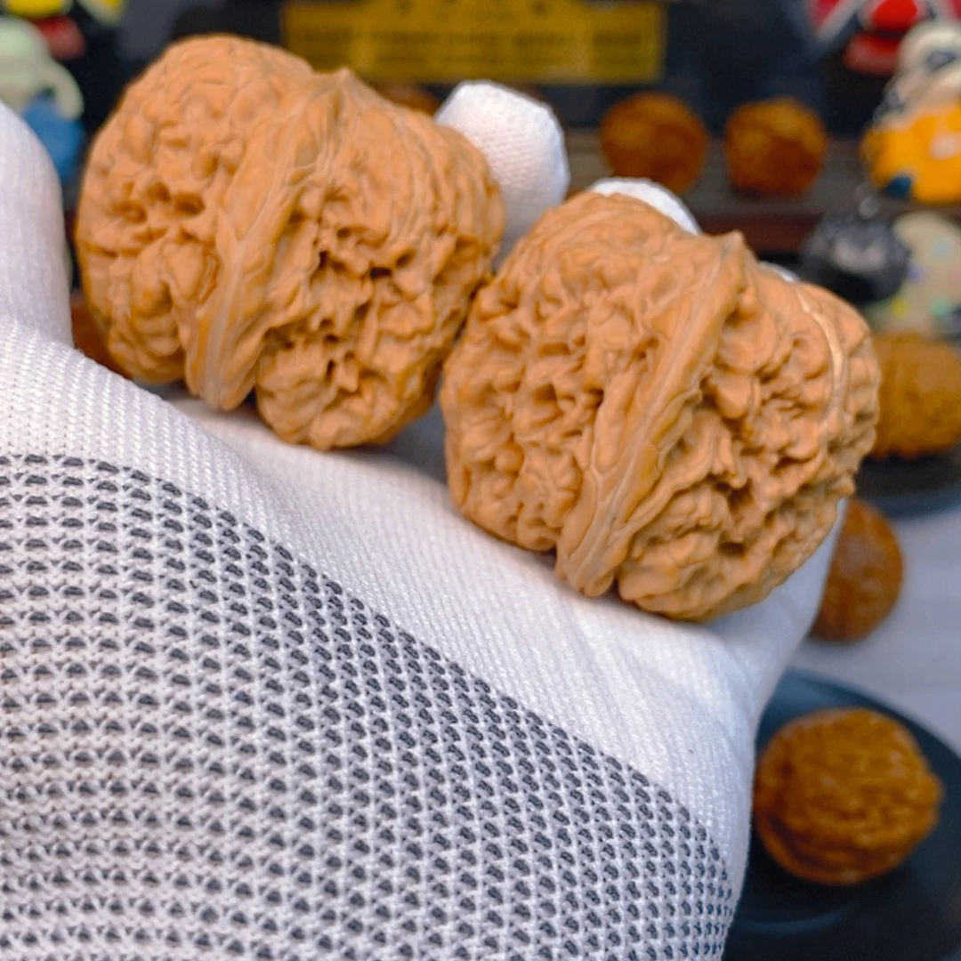 文玩核桃吊坠天花板级 麒麟纹闷墩