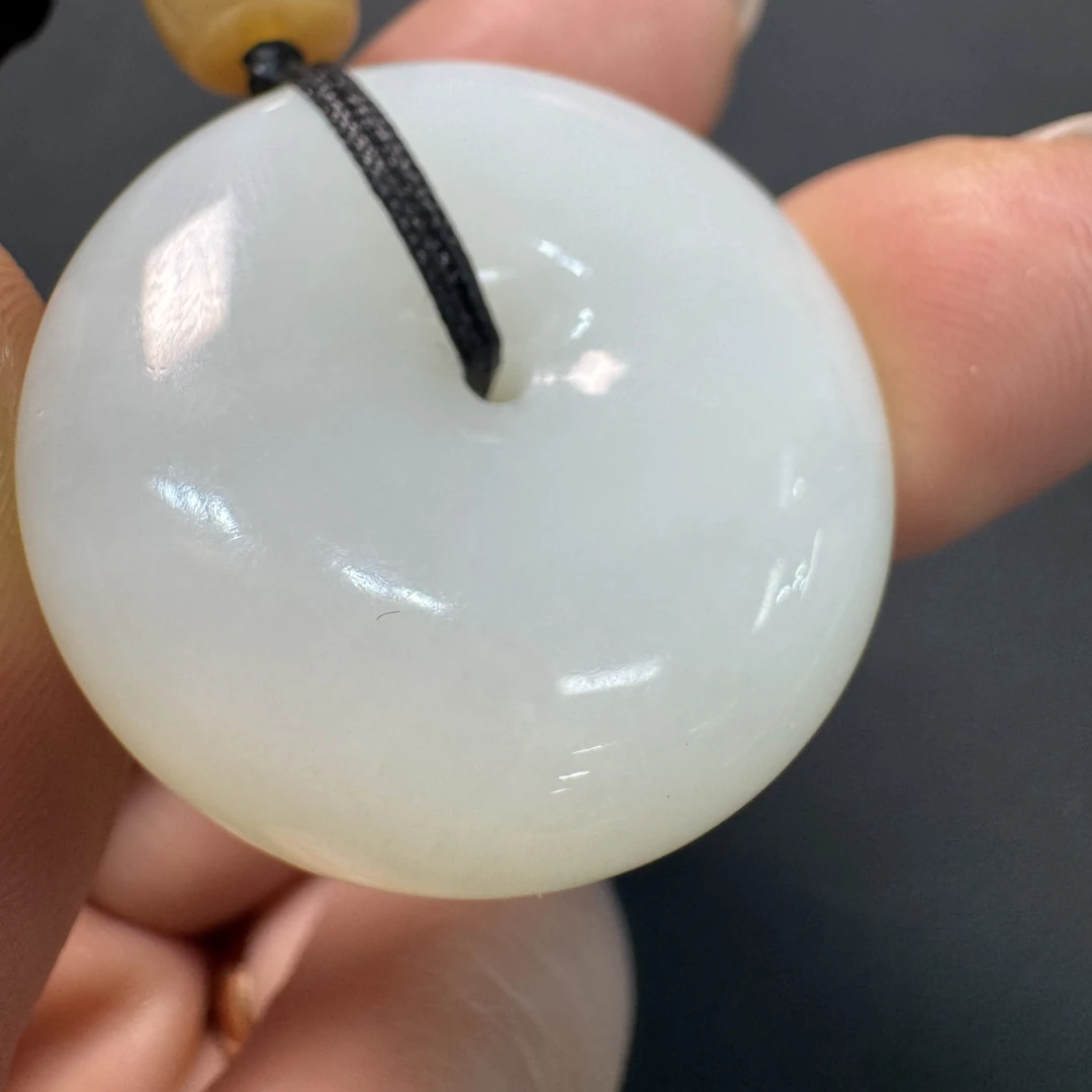 714-和田玉厚平安扣