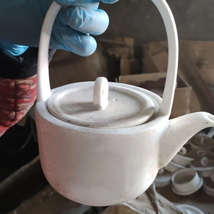 摆件陶瓷盘子碗啥都有