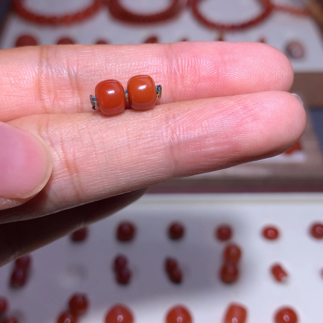 南红玛瑙未镶嵌满肉柿子红老型对珠6×5