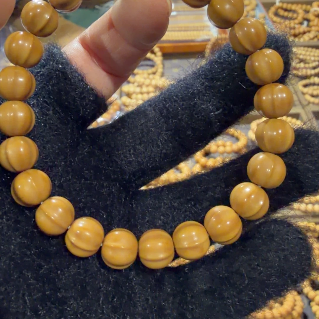 猴头核桃手串鲨鱼