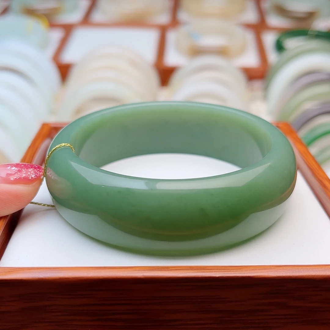 和田玉未镶嵌手镯58