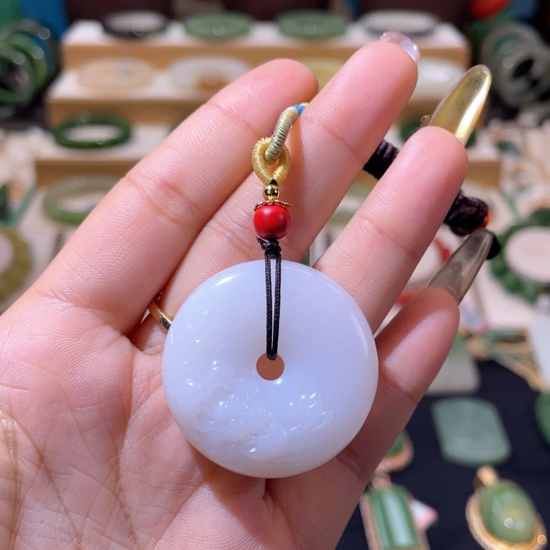 和田玉高品山流水吊坠未镶嵌