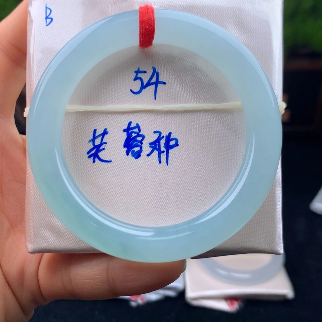 翡翠手镯未镶嵌手镯