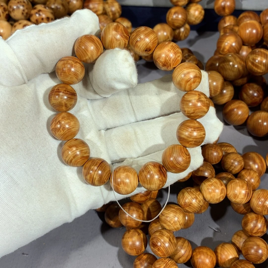 如***猪木质类222龙胆闪电1.5手串