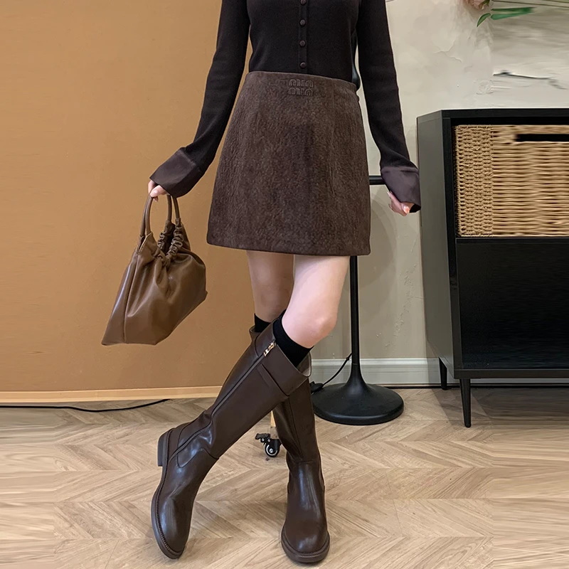 【南油谨宸】复古刺绣纯色A字短裙修身显瘦时尚气质半身裙804005