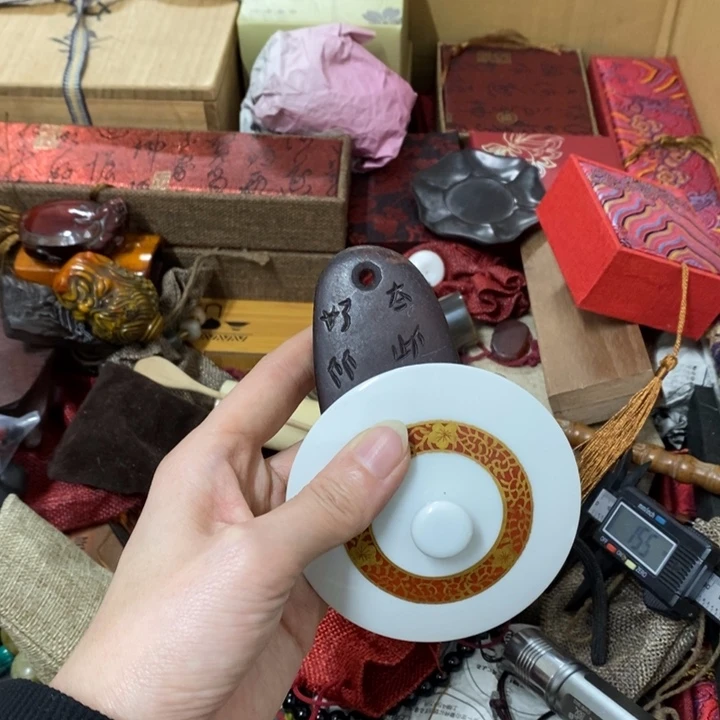 瓷片哈中古工艺品一件