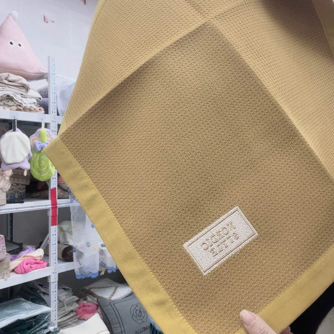 蕾丝快乐就不需要我给