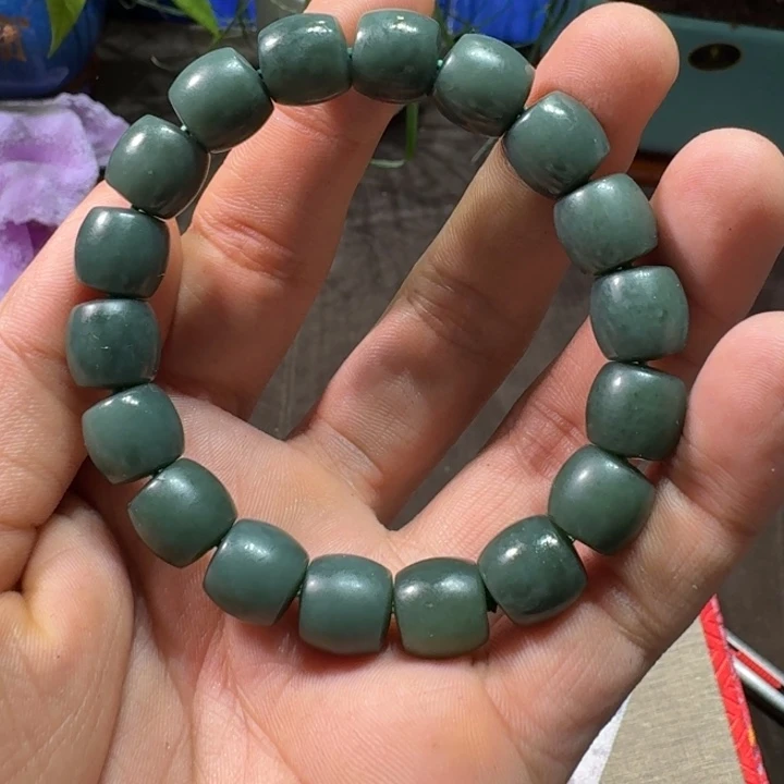 未镶嵌和田玉（糖玉）挂件