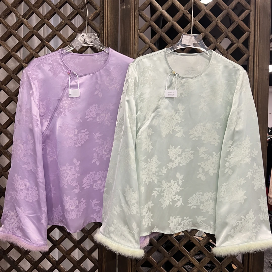 小花家早春两色提花毛毛上衣