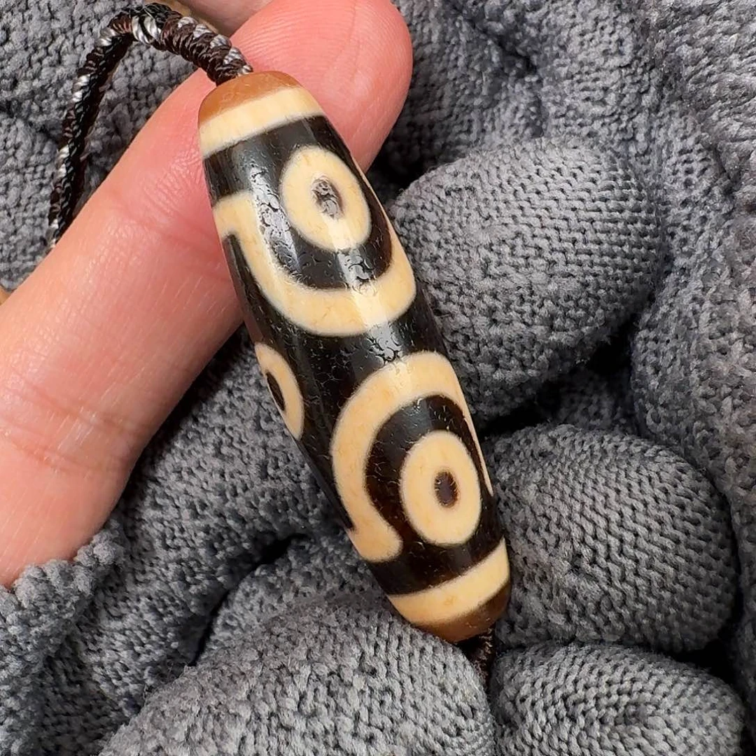 玛瑙/玉髓颈饰未镶嵌玩**志玛瑙工艺品