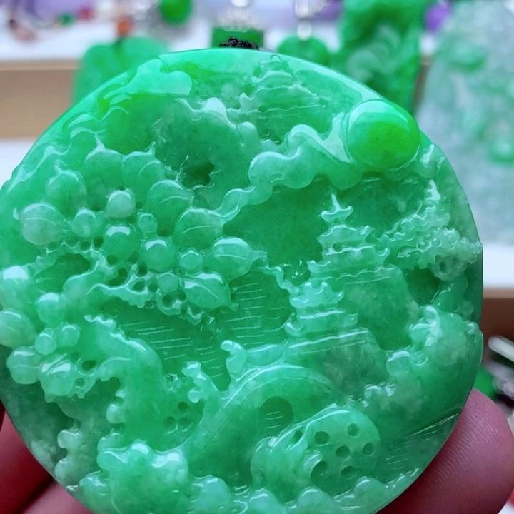 吊坠(不含链)未镶嵌翡翠