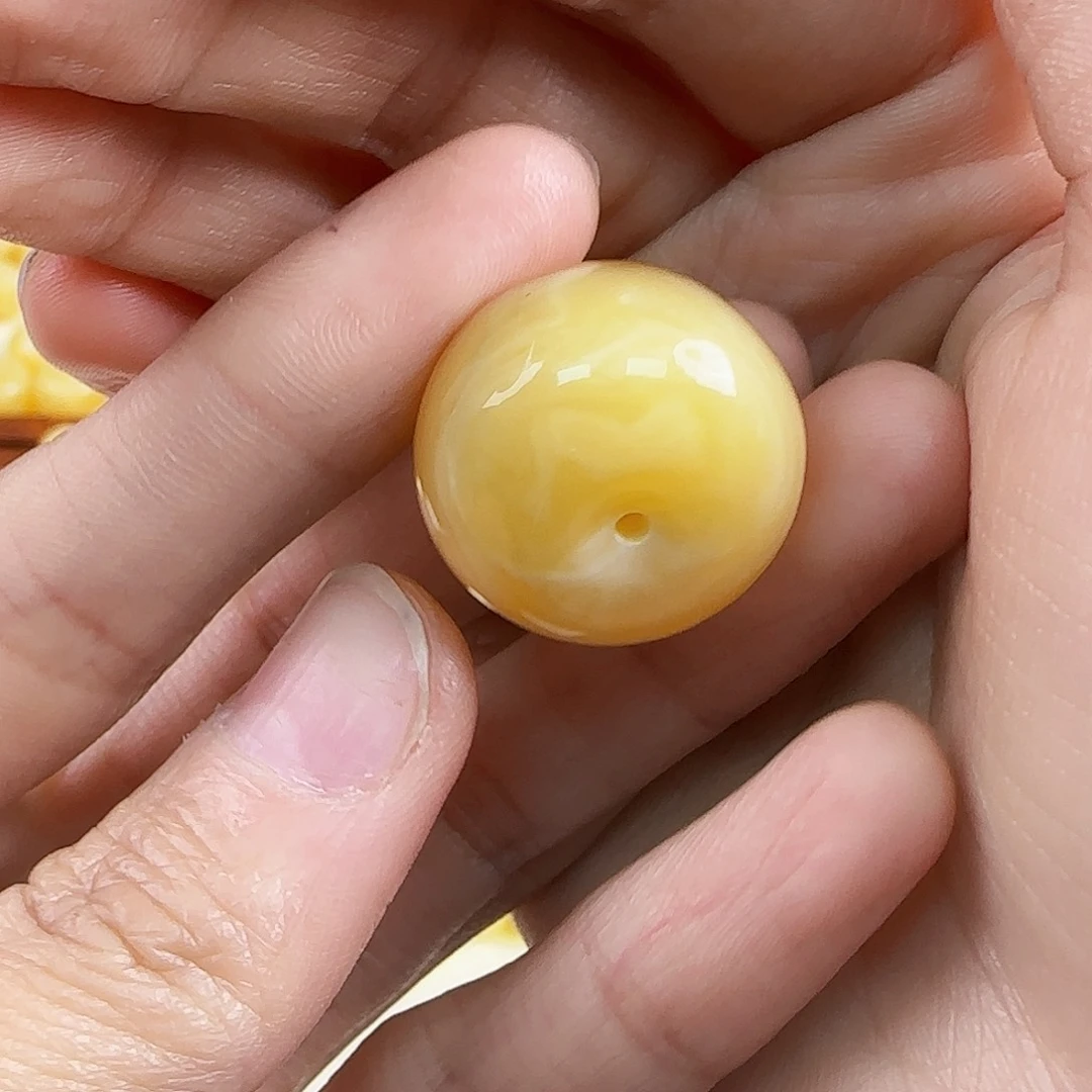 蜜蜡珠宝奇石未镶嵌