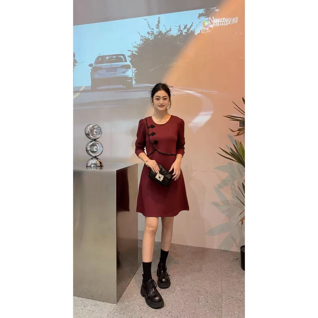 500 秋冬新款重工A字裙套头圆领大码连衣裙百搭洋气显瘦高级 诗诗