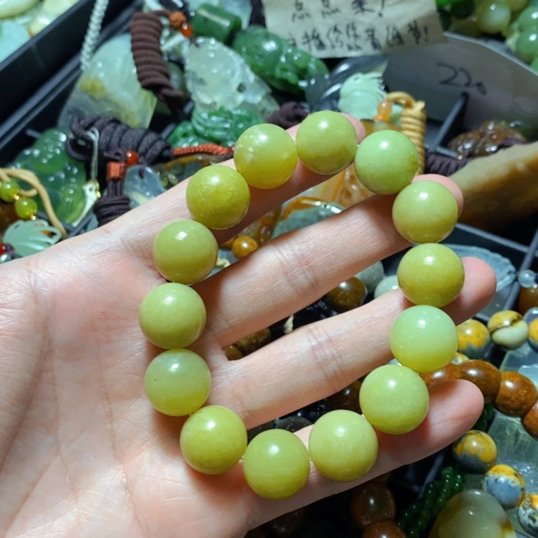 蛇纹石玉未镶嵌颈饰微瑕不退不换