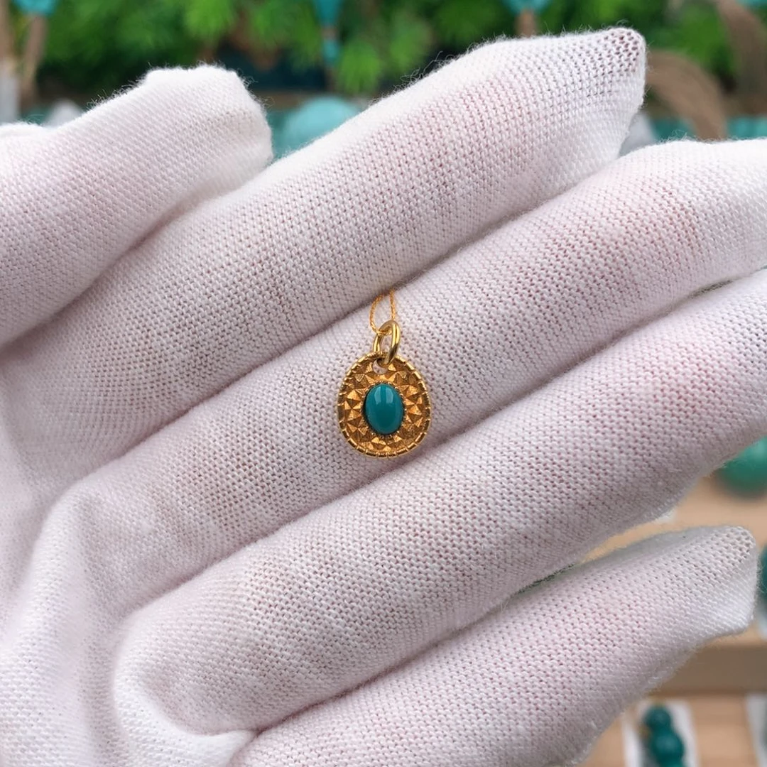 绿松石配饰18K金镶嵌