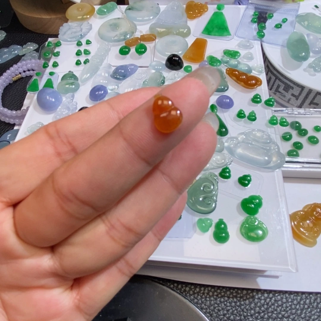 未镶嵌定制翡翠翡翠10/7.4/1.7