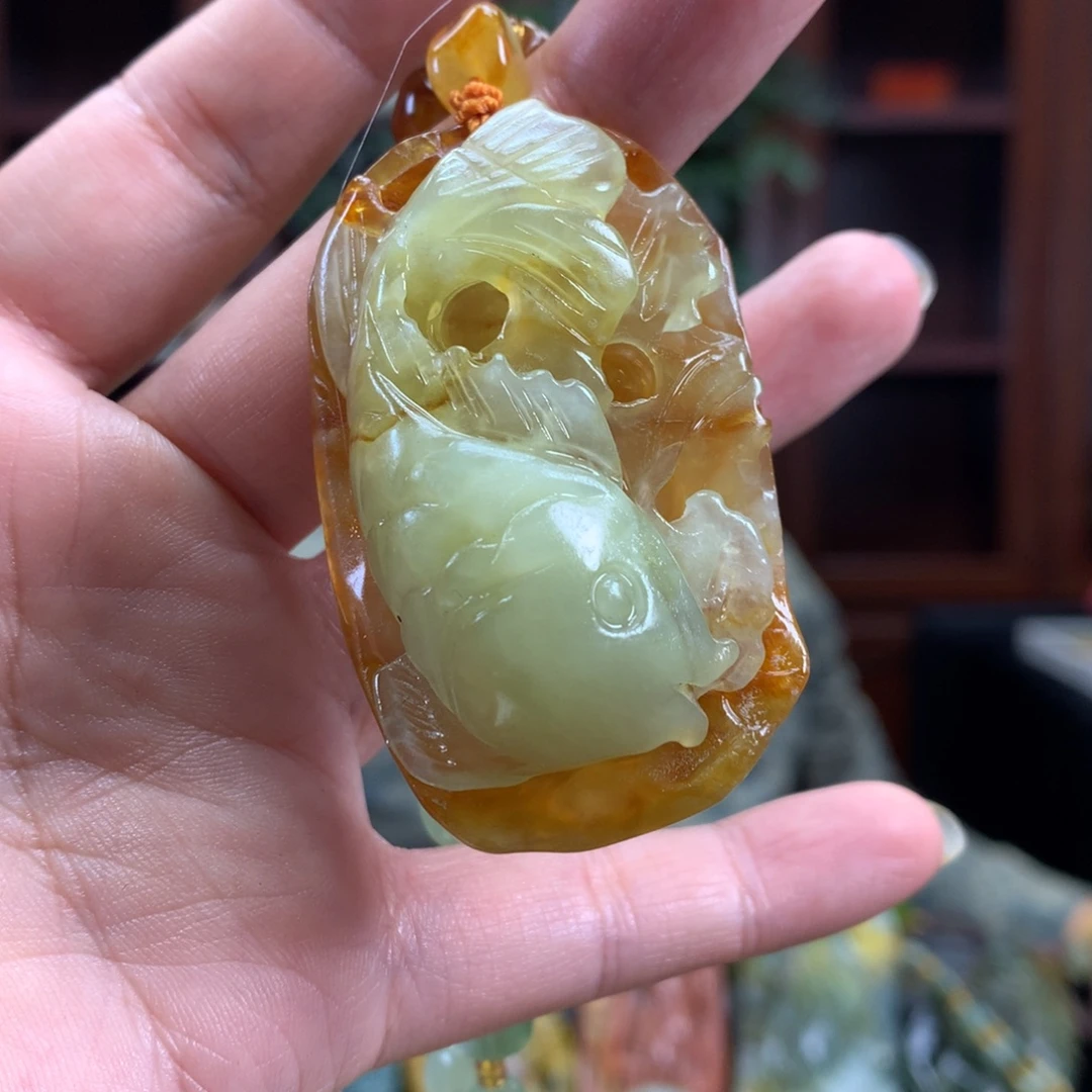 未镶嵌蛇纹石玉颈饰