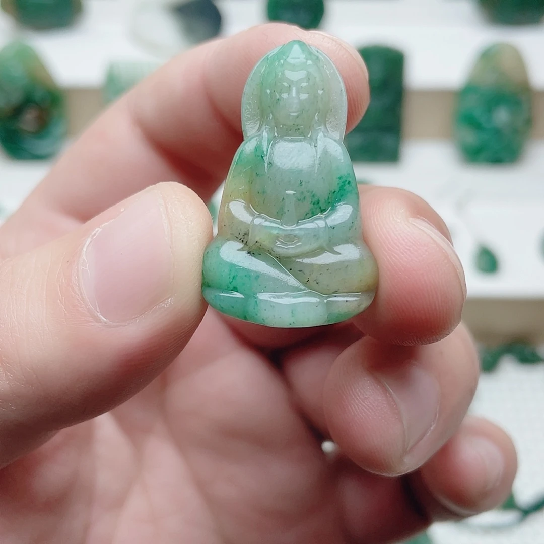 独山玉未镶嵌挂件